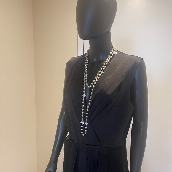 Collette's Closet | Sleek, Sexy, Classy Black Cocktail Dress (Never Worn) - Picture 4 of 11